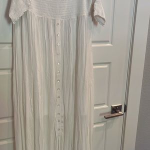 SALE 🌸New White Maxi Beach Dress